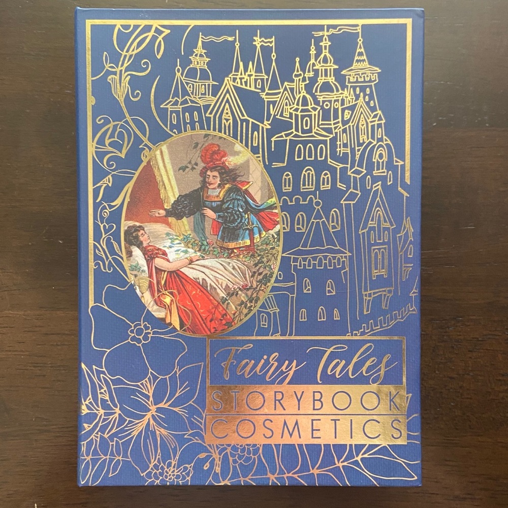 STORYBOOK EYESHADOW PALLET